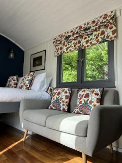 Tower Farm Holidays - Shepherd's Huts - 4