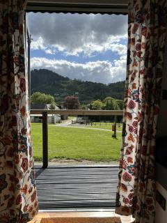 Tower Farm Holidays - Shepherd's Huts - 2