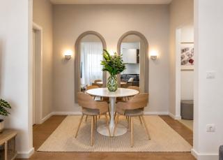 Elegant Calea Victoriei Apartment with Balcony - 1