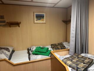 Nova Spero Boat & Breakfast - Caledonian Canal - 4