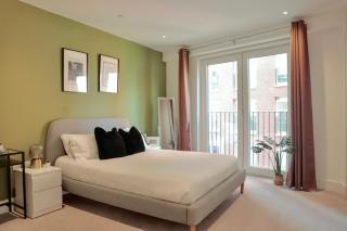 Luxury 2 Bed Apartment Vauxhall, Balcony, Sleeps 6, Central London - Open for Business stays, Long Stays, Families Relocating - 3