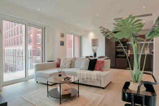 Luxury 2 Bed Apartment Vauxhall, Balcony, Sleeps 6, Central London - Open for Business stays, Long Stays, Families Relocating - 4