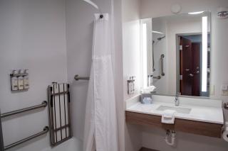 Holiday Inn Express & Suites - Mason City by IHG - 5