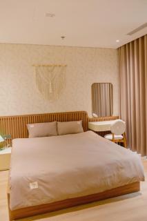 Cozy Balcony Studio Near Sun World - The Holiday Ha Long - 1