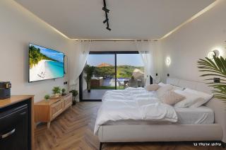 Sagit luxury suites - 9