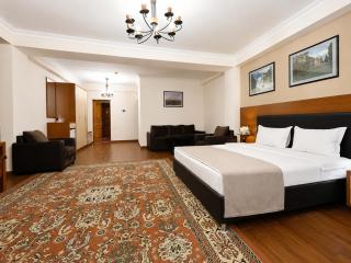 Cathedral Plaza Hotel - 8