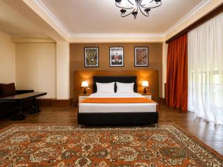 Cathedral Plaza Hotel - 3