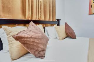 Douglas court - 6