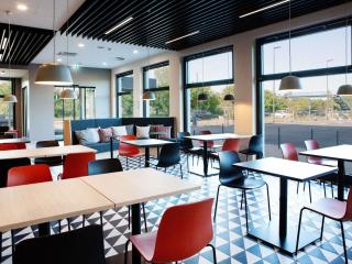 ibis budget Hotel Berlin Airport - 1