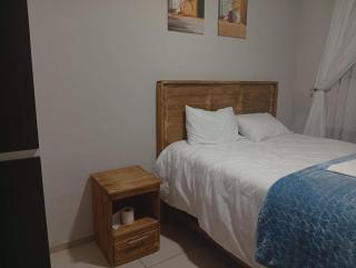 Jozi Corner Rooms & Guesthouse - 1