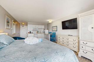 Oceanfront suite with bay-view balcony full kitchen AC & firepit - 7