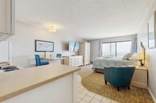 Oceanfront dream studio with full kitchen AC bay-view balcony & firepit - 4
