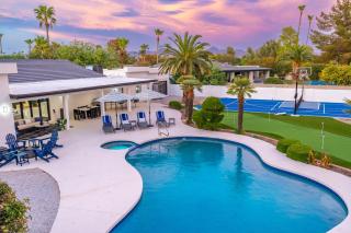 Multimillion ResortVillaWaterslidePickleball CourtPuttting greenspagameroom - 4