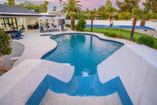 Multimillion ResortVillaWaterslidePickleball CourtPuttting greenspagameroom - 1
