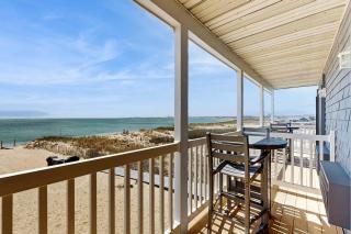 Oceanfront suite with bay views full kitchen balcony AC & firepit - 9
