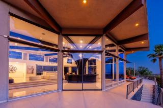 Mountain ViewsCity ViewsHeated PoolLuxury - 8