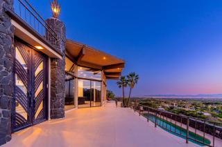 Mountain ViewsCity ViewsHeated PoolLuxury - 6