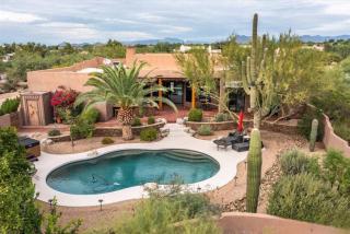 Desert Hideaway Shuffleboard Court Golf Billiards - 8