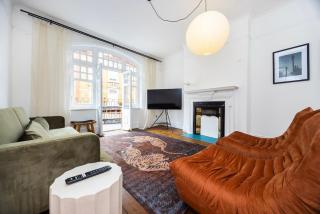 Spacious 2 bed flat in Brixton Market - 2 min to Victoria line - 4