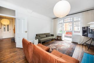 Spacious 2 bed flat in Brixton Market - 2 min to Victoria line - 1