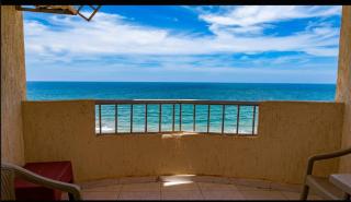 شقة فندقية علي البحر مباشرة Sea view apartment - 0