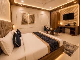 Hotel Ba- LaMant Plaza Near IGI International Airport- Free Airport pick UP & Drop - 2
