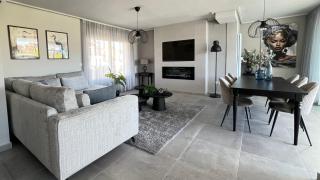 Chic Modern Villa With Heated Pool & Scenic Views - 8