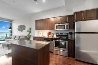 Spacious 2BR - Pool, Gym, Sauna, Hot Tub, Free Parking - 7
