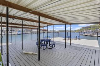 Our Cove Retreat - Perfect for Wave-Free Swimming, Tanning & Prime Location Fun! - 4