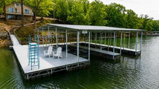 Amazing Lakefront Paradise with Perfect Location - 9