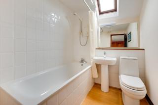 4 Bed in Holt oc-420 - 3