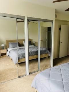 Top-Floor 1BR King Bed Washer & Dryer - 0