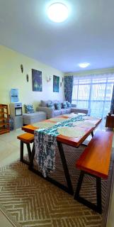 Family Friendly 3BR and DSQ Apartment - 6