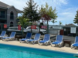 Lakeview Resort Motel - 3
