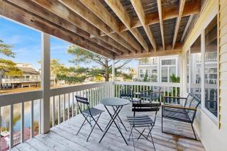 South Bethany --- 309 W 2nd St - 4