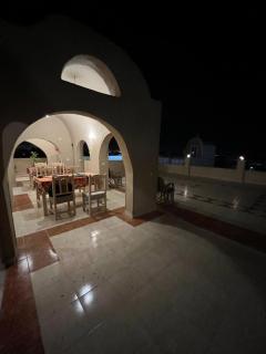 KR Elite Hotel - 8