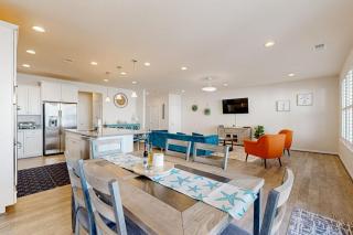 Ocean View Beach Club --- 12 Nantasket Ave - 5