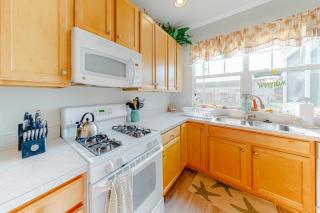 Kensington Court -- 32759 Kensington - 6