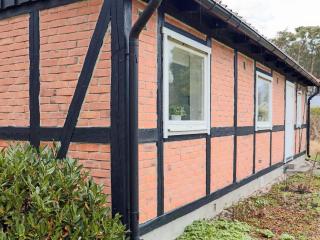 6 person holiday home in MELLBYSTRAND - 6