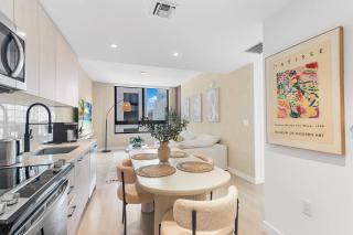 Wynwood Top Floor 2BR Pool Gym Views - 8