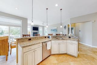 Bayside Resort --- 38958 Aster Way - 4