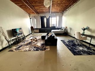 Spacious Corktown Loft Near Downtown, Riverwalk & Michigan Central - 420 Friendly - 6