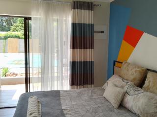 dulcomb Guesthouse - 0