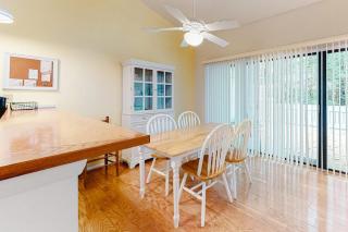 Sea Colony -- 8901 Timberlake - 7