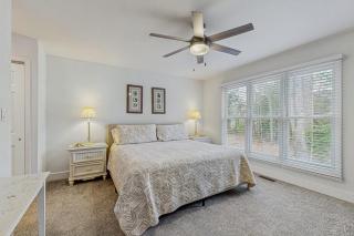 Sea Colony - 53018 Lakeshore Dr - 1