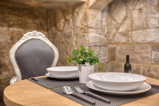 Charming 1-Bed in Historic Valletta by SF Homes - 1