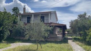 A two-story villa located on the outskirts of Vlora - 2