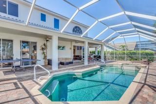 White House Villa - 9