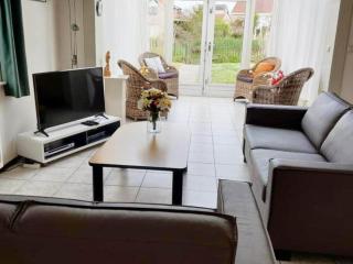 Bungalow in Breskens near Beach and Pool - 3