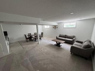 Spacious 4-Bedroom Home in NW Calgary - 8